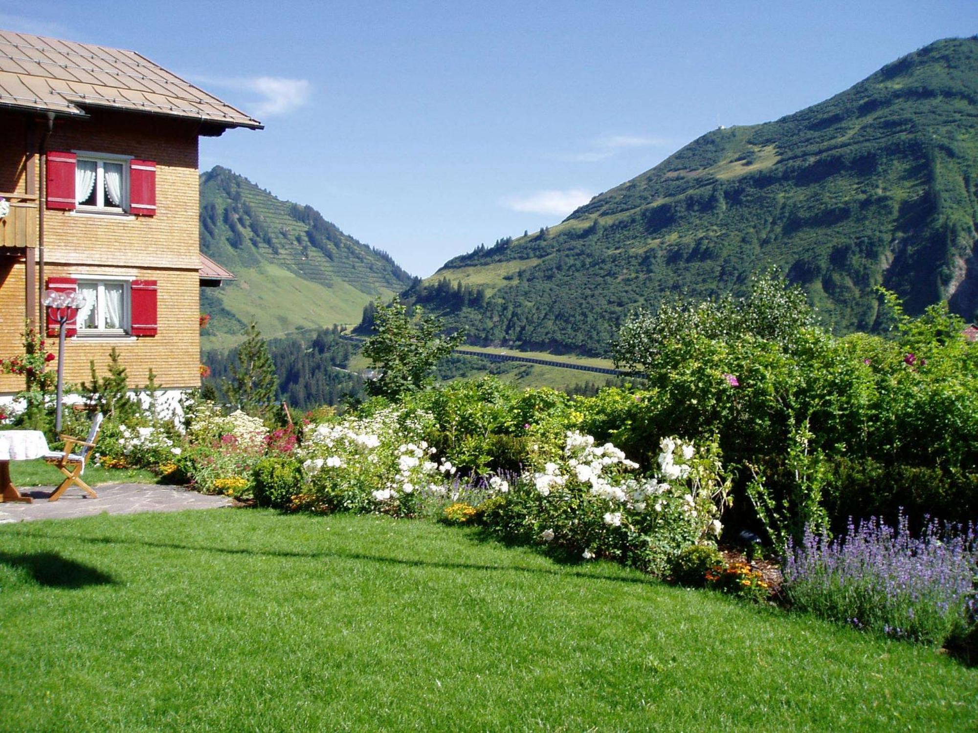 Hotel Alpenblume Дамульс Экстерьер фото